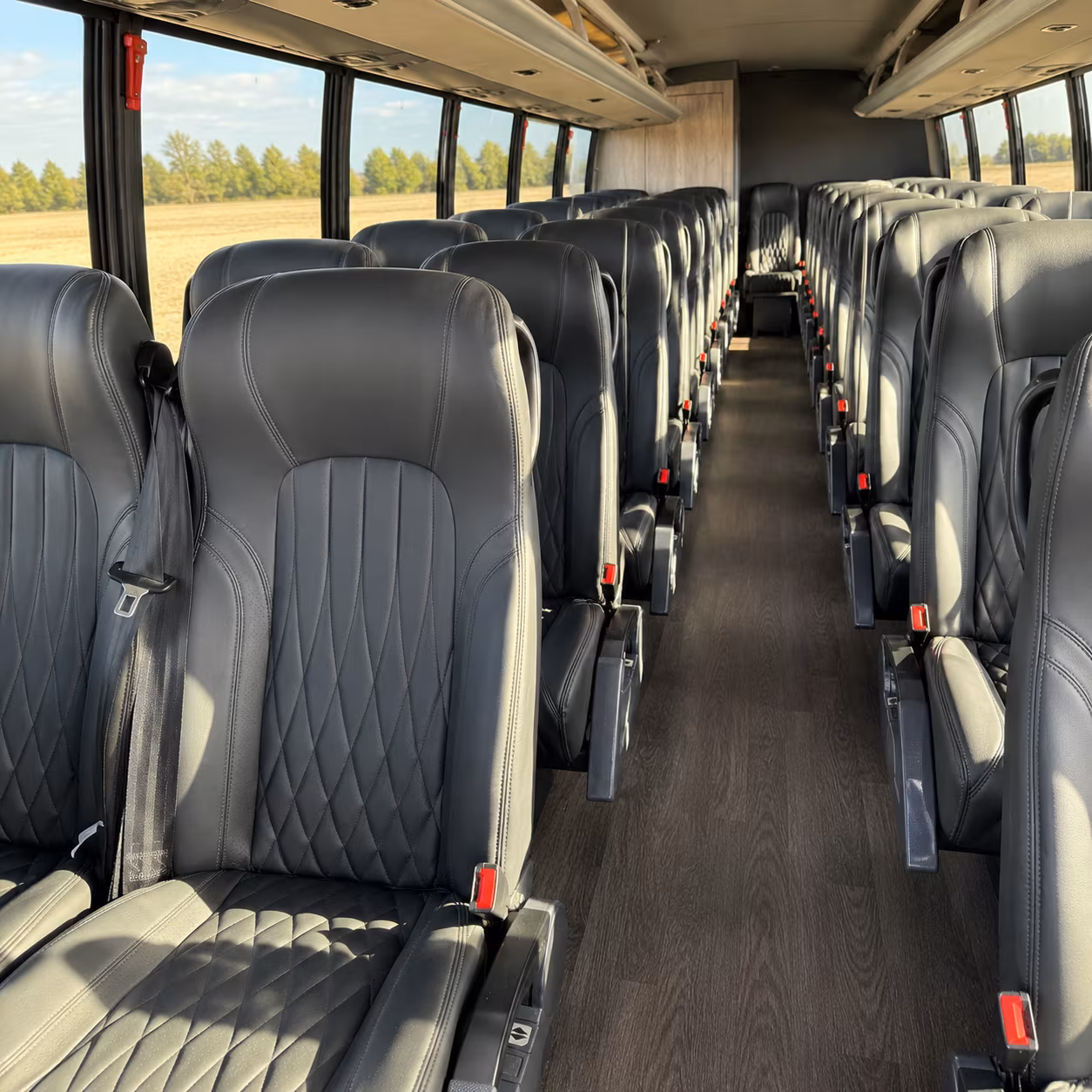 minibus rentals for small group winery day trips from montgomery